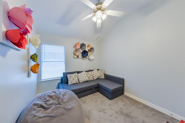 Building Photo - 15110 Diamond Way