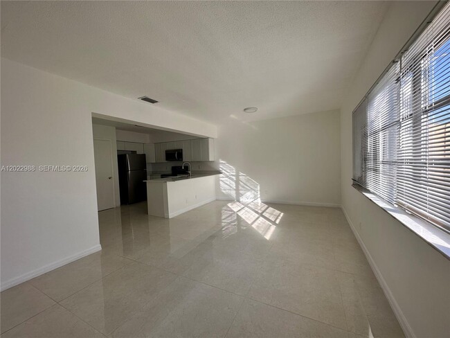 Building Photo - 480 NW 42nd Ct
