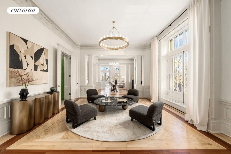 Building Photo - 337 Riverside Dr