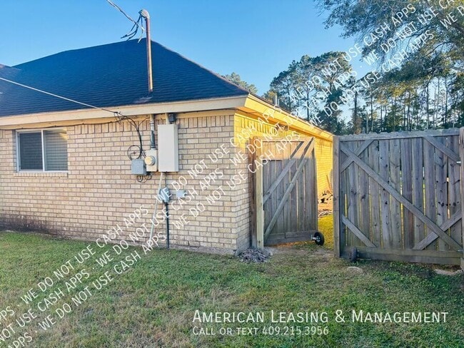 Building Photo - 4212 Briarhill-