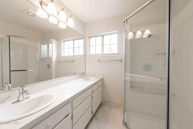 Building Photo - 5848 Lake Lindero Dr
