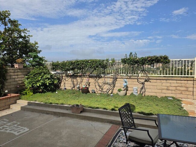 Building Photo - 27875 Avenida Armijo