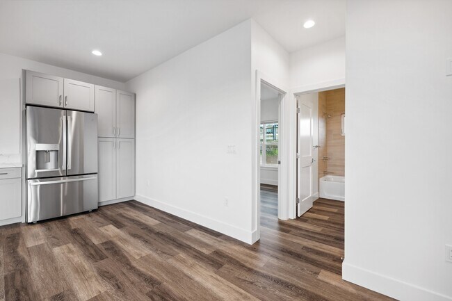Building Photo - 125 Oliona St