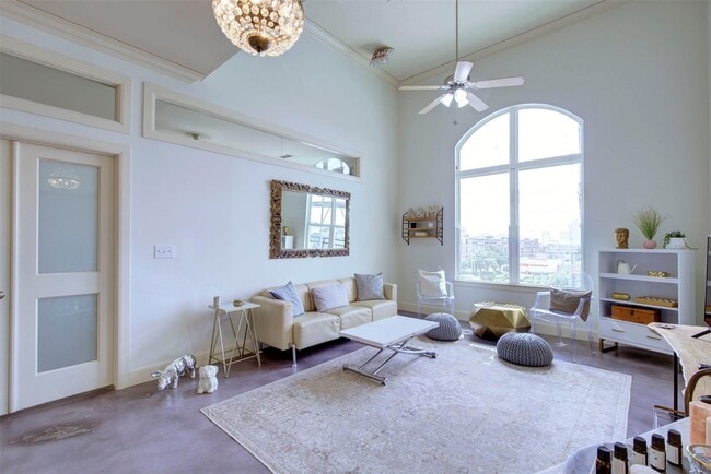 Building Photo - 1010 Rosine St