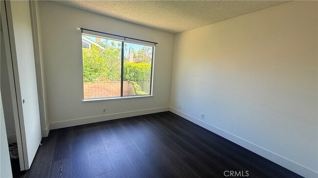 Building Photo - 46 Christamon W