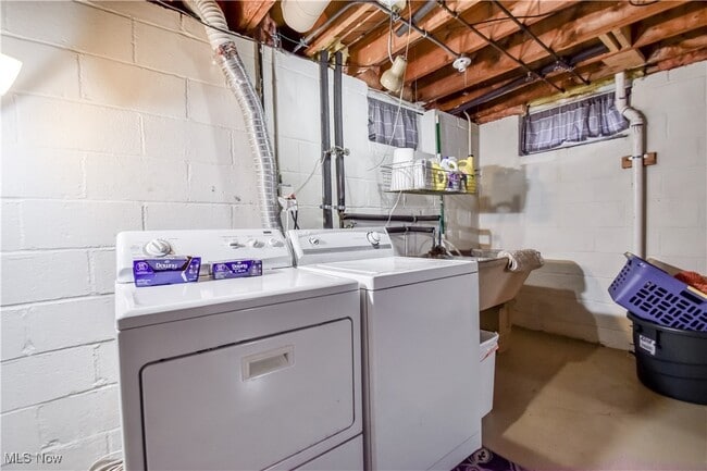 Building Photo - 5134 Harmony Ln