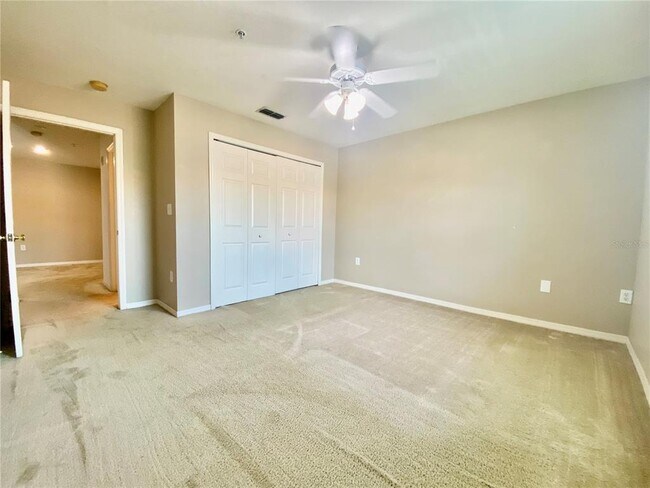 Building Photo - 5451 Vineland Rd