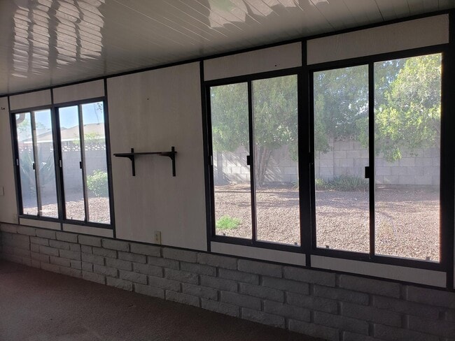 Building Photo - 9626 W Mountain View Rd