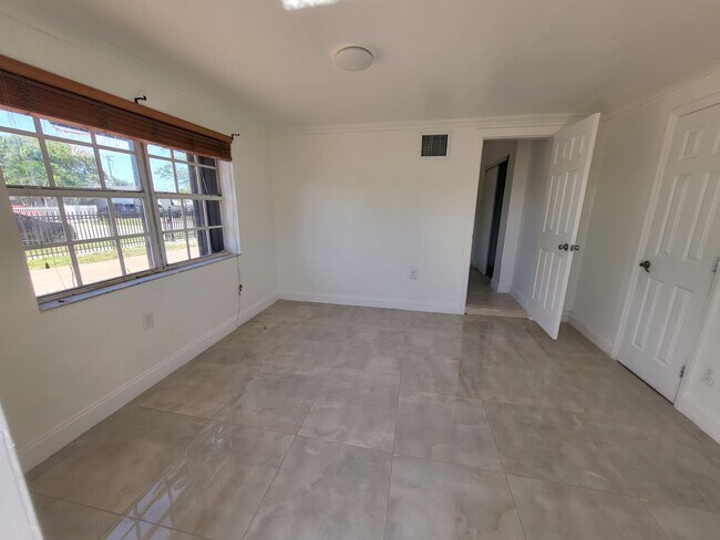 Building Photo - 15320 SW 298th Terrace