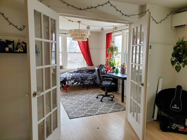 Building Photo - Laurel220 (KC-JF)