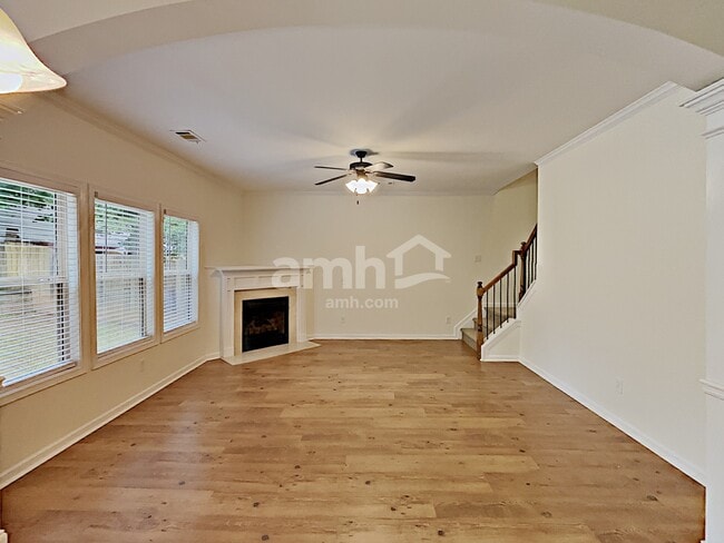 Building Photo - 125 Kingland St