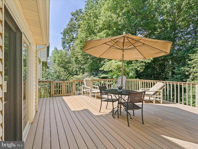 Building Photo - 9715 Ceralene Dr