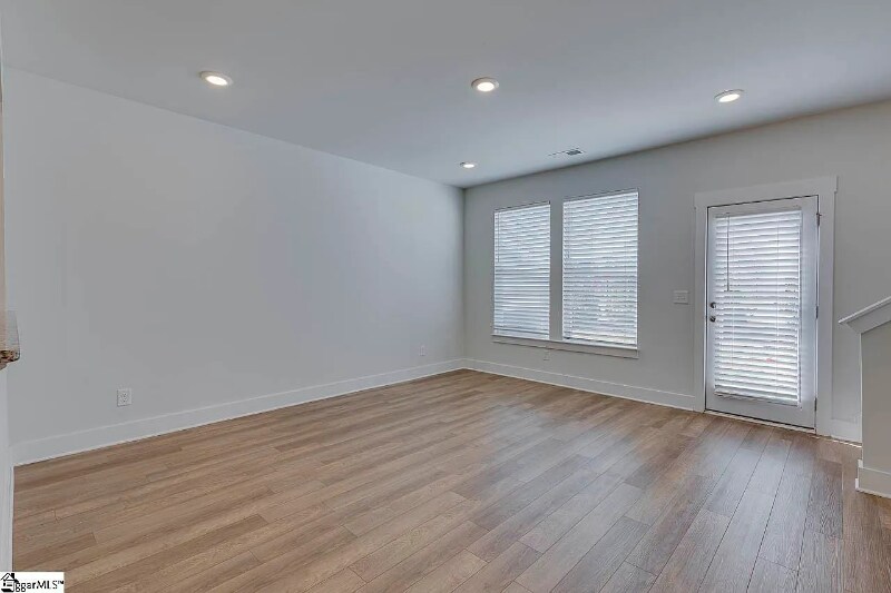 Building Photo - 103 Shallons Dr