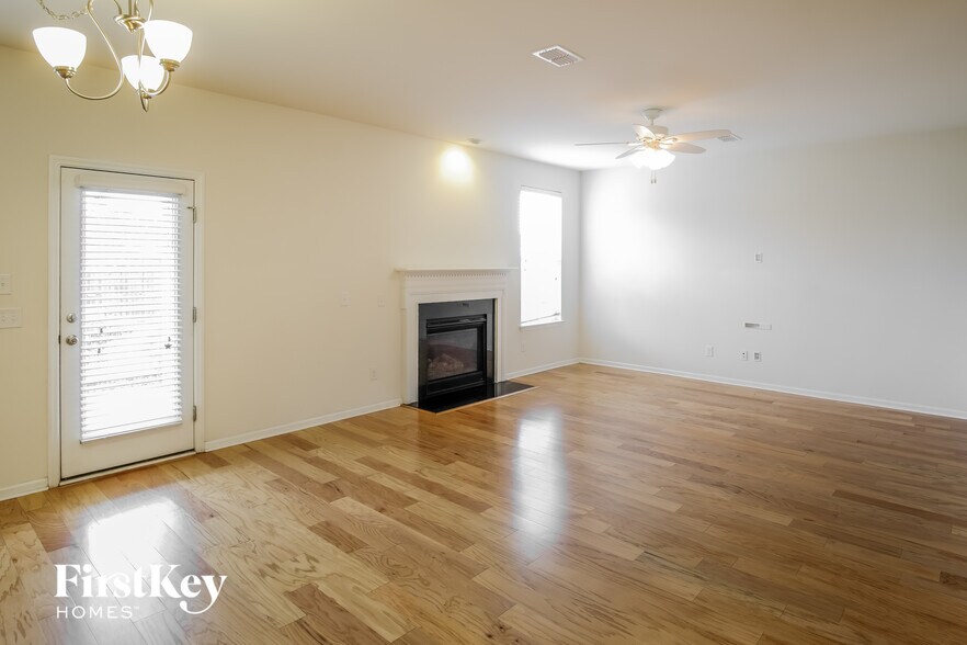 Building Photo - 318 Beachgrass Ln