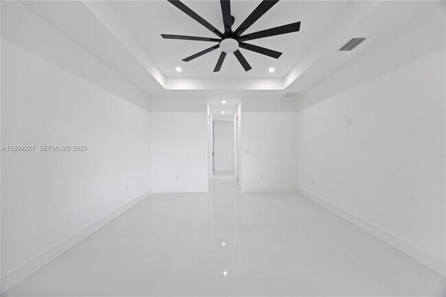 Building Photo - 3111 W 17th St