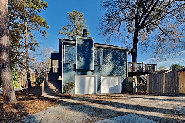 Building Photo - 3296 Timber Bluff Dr NE