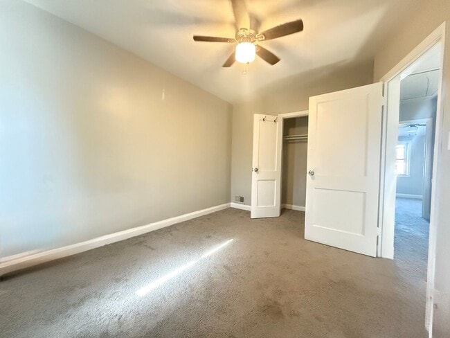 Building Photo - Three Bedroom home in Dundalk