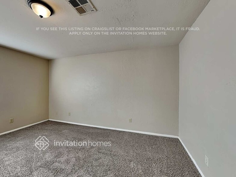 Building Photo - 13826 N 38th Dr