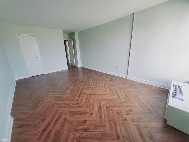 Building Photo - 1 br, 1 bath Condo - Hayes House