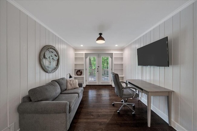 Building Photo - 5592 Colton Dr NE