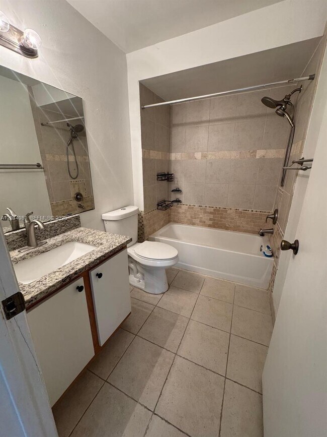 Building Photo - 9999 Summerbreeze Dr