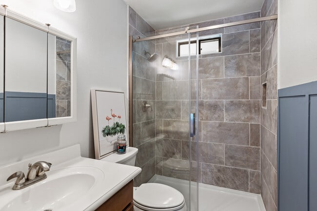 Building Photo - 1151 Ceylon Ct