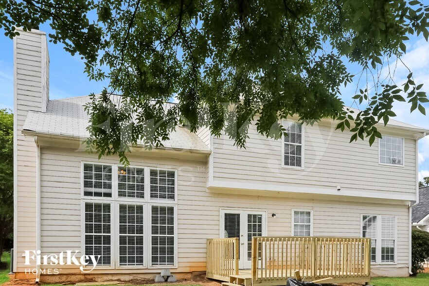 Building Photo - 1455 Chamirey Dr SW