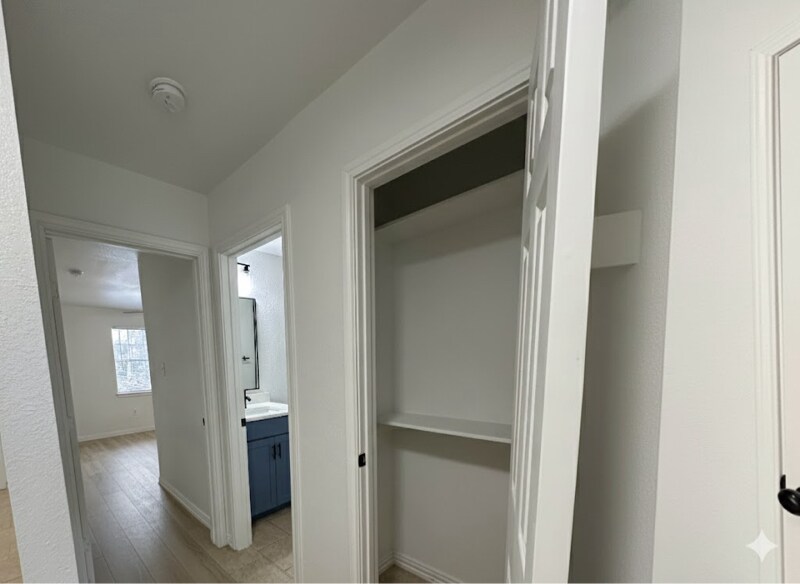 Building Photo - 2101 State Hwy 3