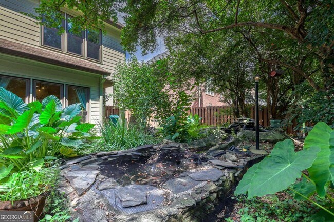 Building Photo - 1167 Druid Walk