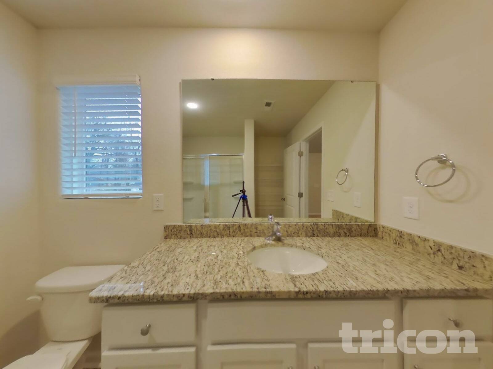 Building Photo - 6432 Lowe Ln