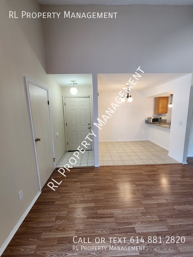 Building Photo - Charming 2 bedroom 1 bathroom condo near O...