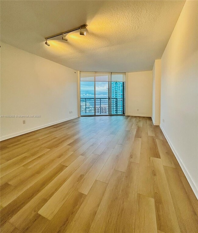 Building Photo - 325 S Biscayne Blvd