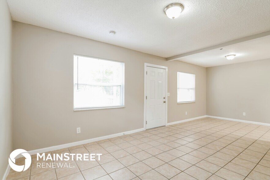 Building Photo - 7503 N Dartmouth Ave