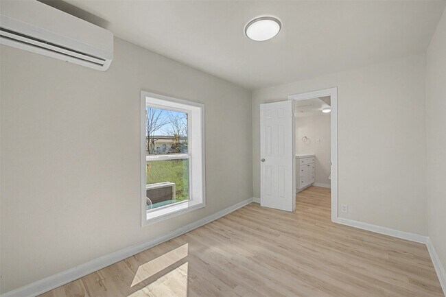 Building Photo - 9021 White Settlement Rd