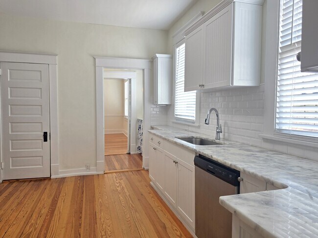 Building Photo - 1429 Stovall St
