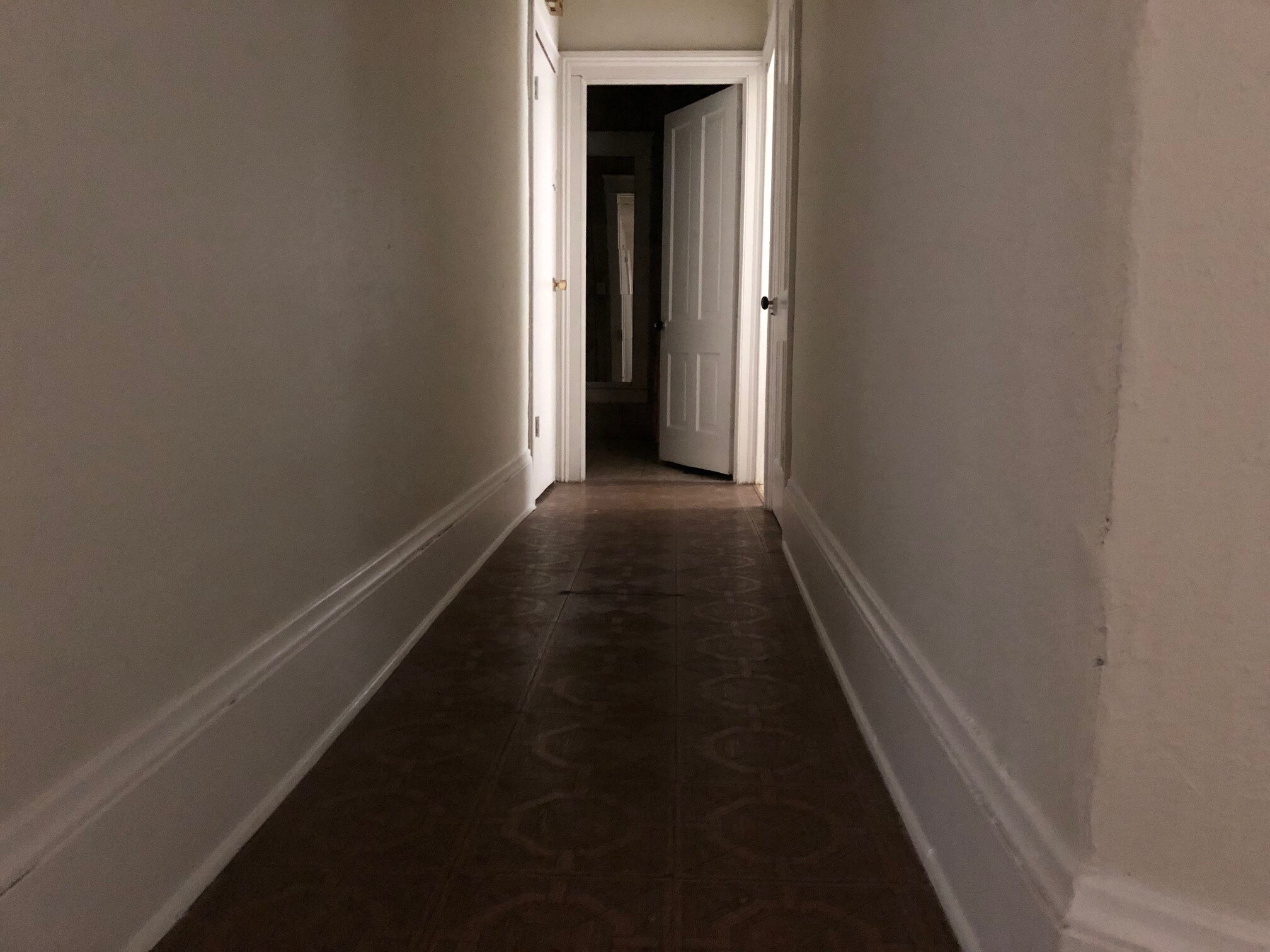 Building Photo - 516 E Chestnut St