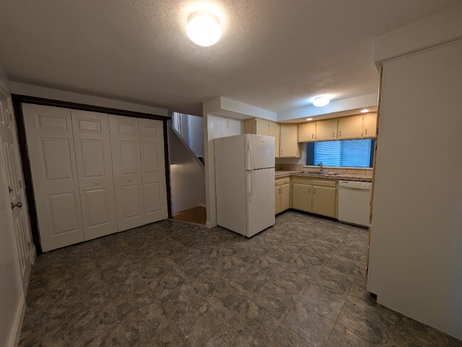 Building Photo - 4182 2835 W