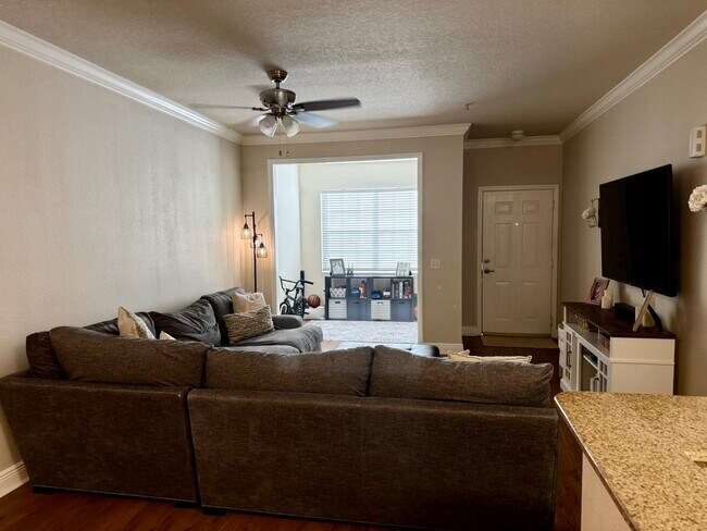 Building Photo - 1300 Eastern Pecan Pl