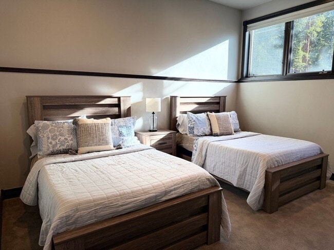 Building Photo - Gorgeous furnishings, Views, Luxury, Deck, Fireplaces, 4 bedroom in Breckenridge. Winter Seasonal...