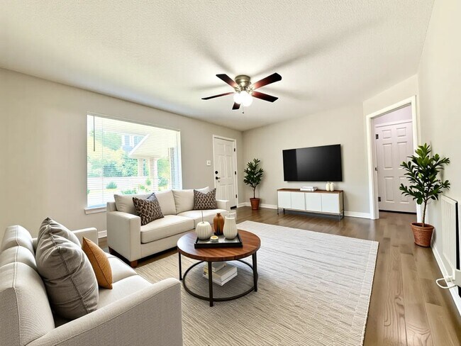 Building Photo - 25 Woodcliff Cir