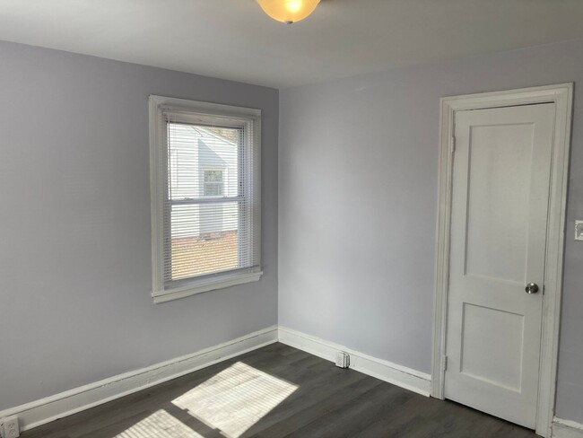 Building Photo - 14 E Sedgwick St