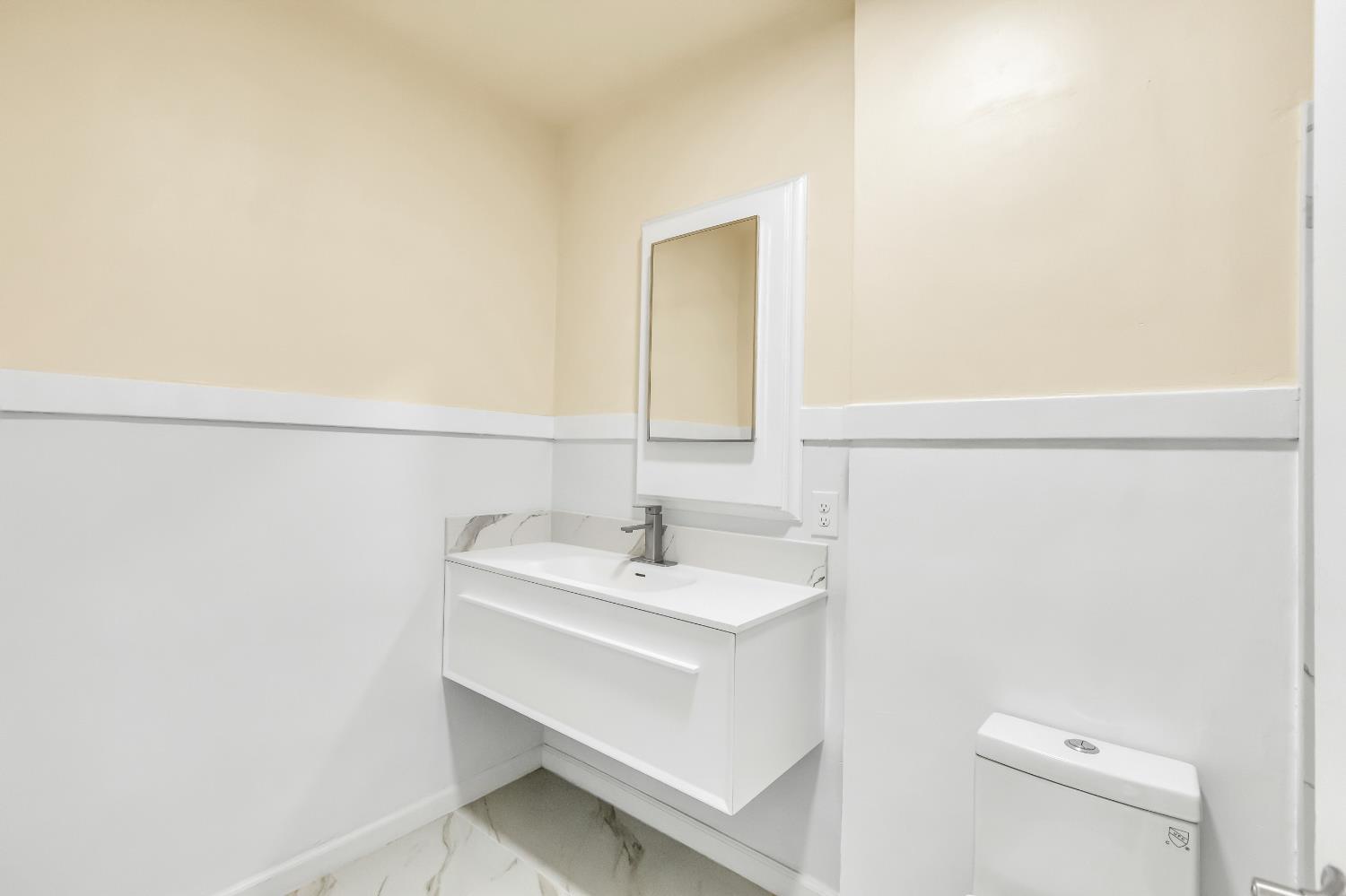 Building Photo - 2114 23rd St