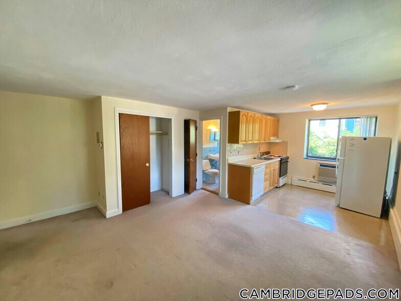 Building Photo - 15 Chester St