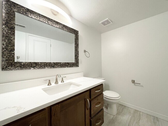 Building Photo - 1403 Northridge Dr