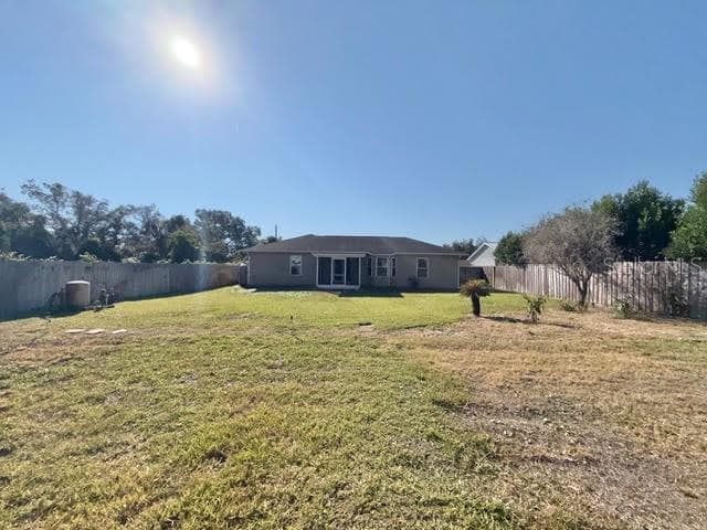 Building Photo - 2471 Oleander Rd