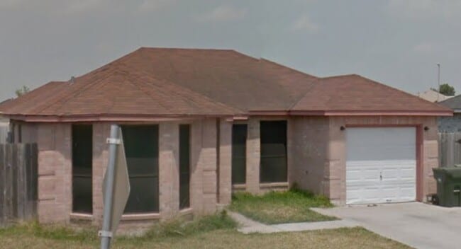 Building Photo - 2734 Pompeii St