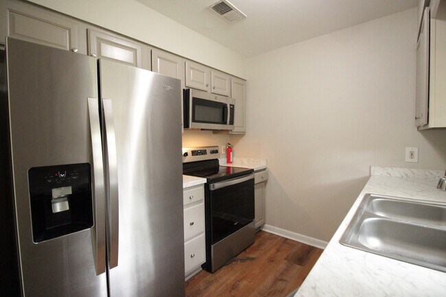 Building Photo - 1228 SW 75th Dr