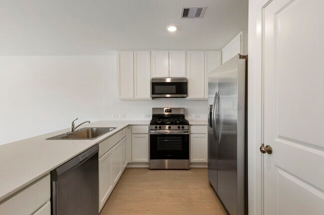 Building Photo - 490 Southern Magnolia Wy