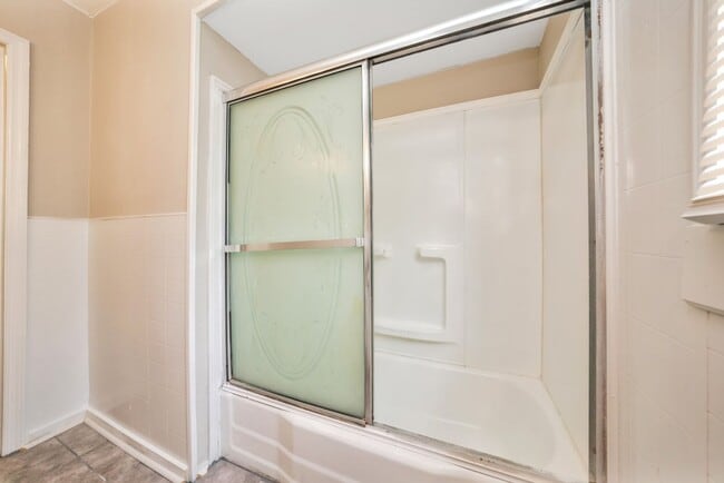 Building Photo - Love Where You Live — Updated 3BR Home in ...