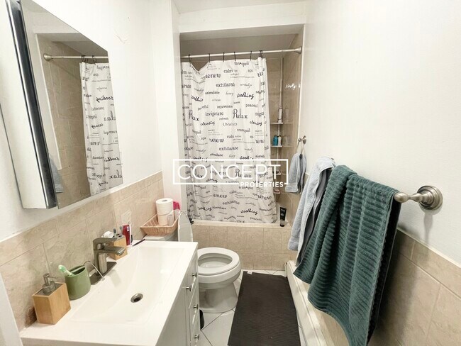 Building Photo - 8 Bickford Ave